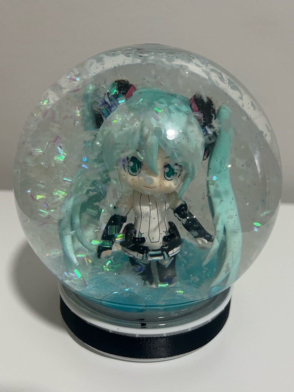 Hatsune Miku Snow Globe Anime Figure